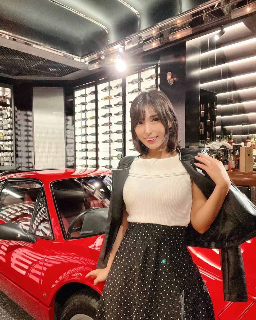 星野ナミのインスタグラム：「What is your favorite car? 🏎️」
