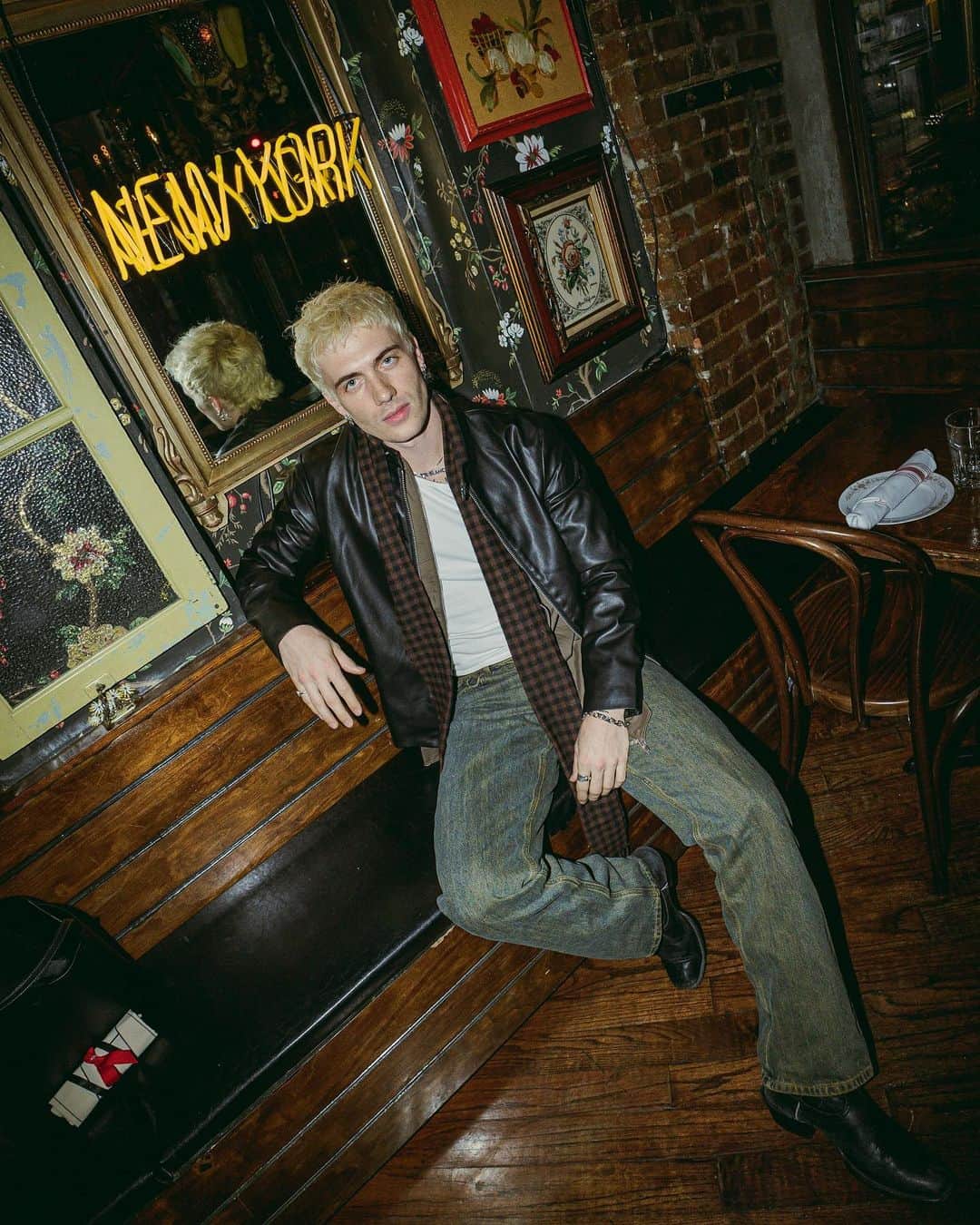 ジョルジオアルマーニのインスタグラム：「Snaps from NYC  Photo @izzyrobertti」