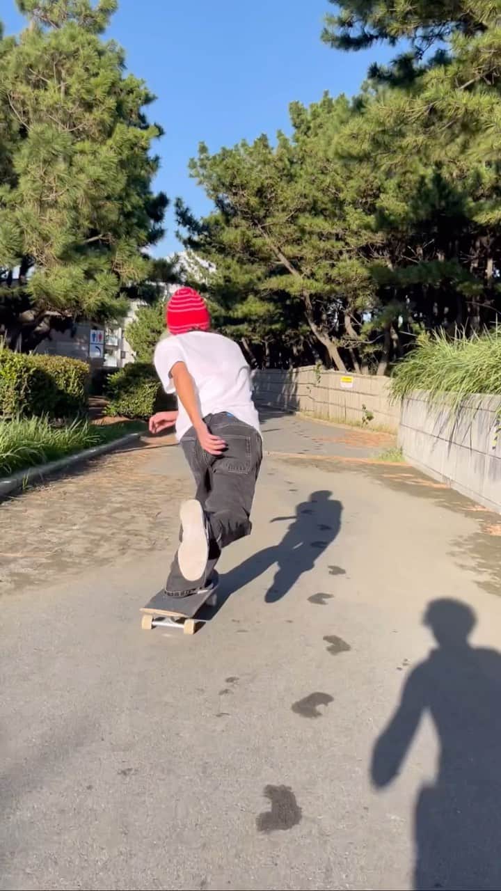 中田海斗のインスタグラム：「🌊　@asics_skateboarding」