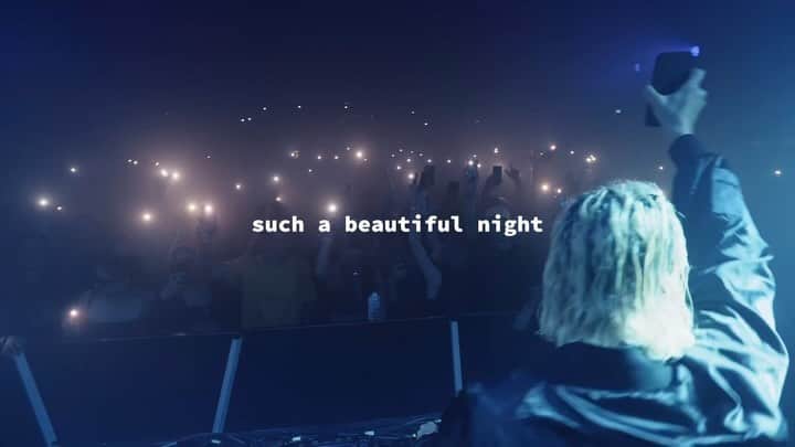 ル・ユースのインスタグラム：「this tour has been unreal so far. thank you to anyone who’s bought a ticket and sang with me. I can’t put into words how much it’s meant ❤️  see you this weekend minneapolis & portland!  upcoming  10/13 Denver, CO 10/14 Austin, TX 10/15 Orlando, FL 10/20 Dallas, TX 10/21 Houston, TX」
