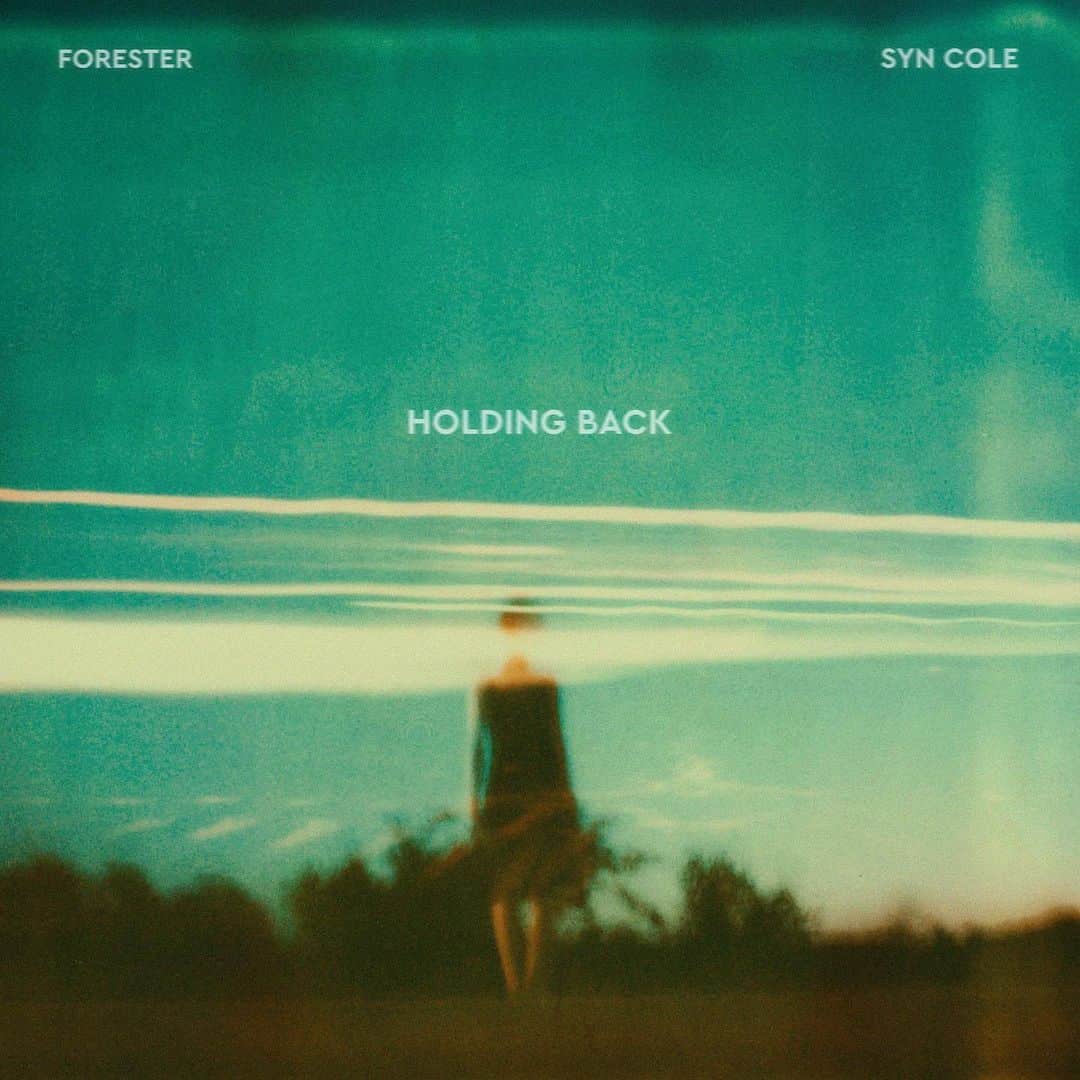 シン・コールのインスタグラム：「‘Holding Back’ with @syncole out now!! In writing this one we tried to dive into what it means to be genuine in the framework of relationships and the self. The line between who someone is and who they want to be can feel so blurry at times. At the end of the day we all have a true self and life is just a journey of finding out what that is. Hope you resonate with this as much as we do 🩶」