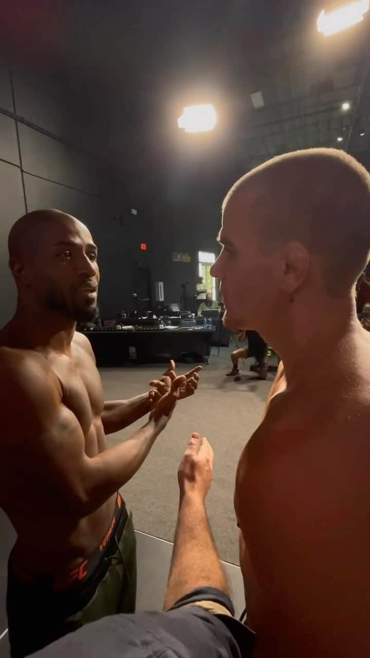UFCのインスタグラム：「DAWSON vs GREEN! #UFCVegas80 is LIVE TOMORROW on ESPN+!」