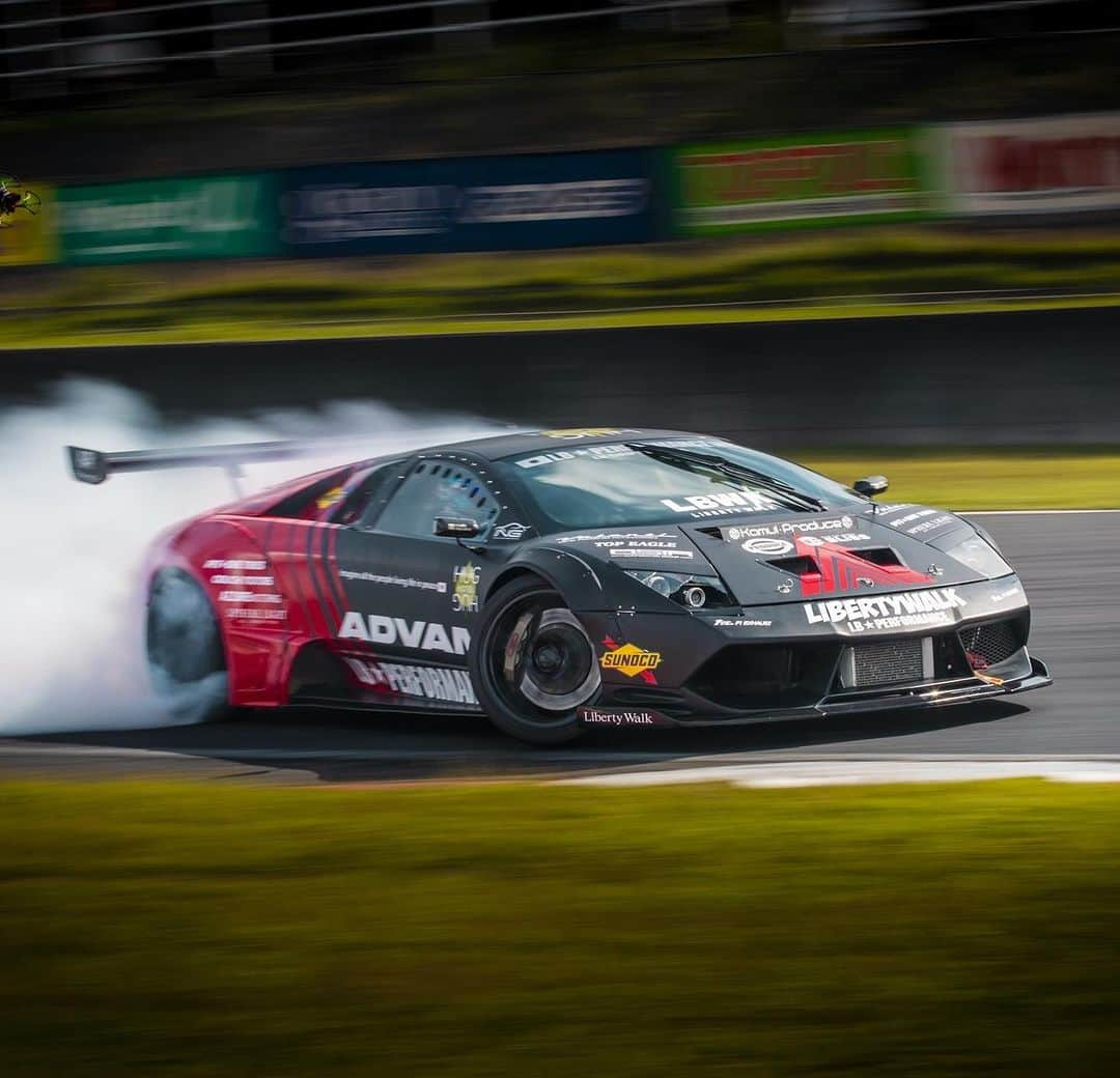 Wataru Katoさんのインスタグラム写真 - (Wataru KatoInstagram)「LIBERTY WALK @d1gpse LB★LAMBORGHINI 1000ホースパワーDRIFT 2MACINEエキシビジョン決定😆 @yokohama.rubber_jp  @nissan @dtrift #lamborghini #collaboration #libertywalktokyo @nissan #nissan#nissansilvia  #thankyou #nice#car#thankyou」10月7日 3時21分 - libertywalkkato