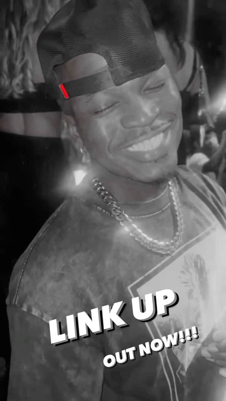 NE-YOのインスタグラム：「#WhatDemKneesDoTho😁 LINK UP!! OUT NOW!!  #HappyKnees  #LINKUPDANCE   Vid cred: @ariellehill」