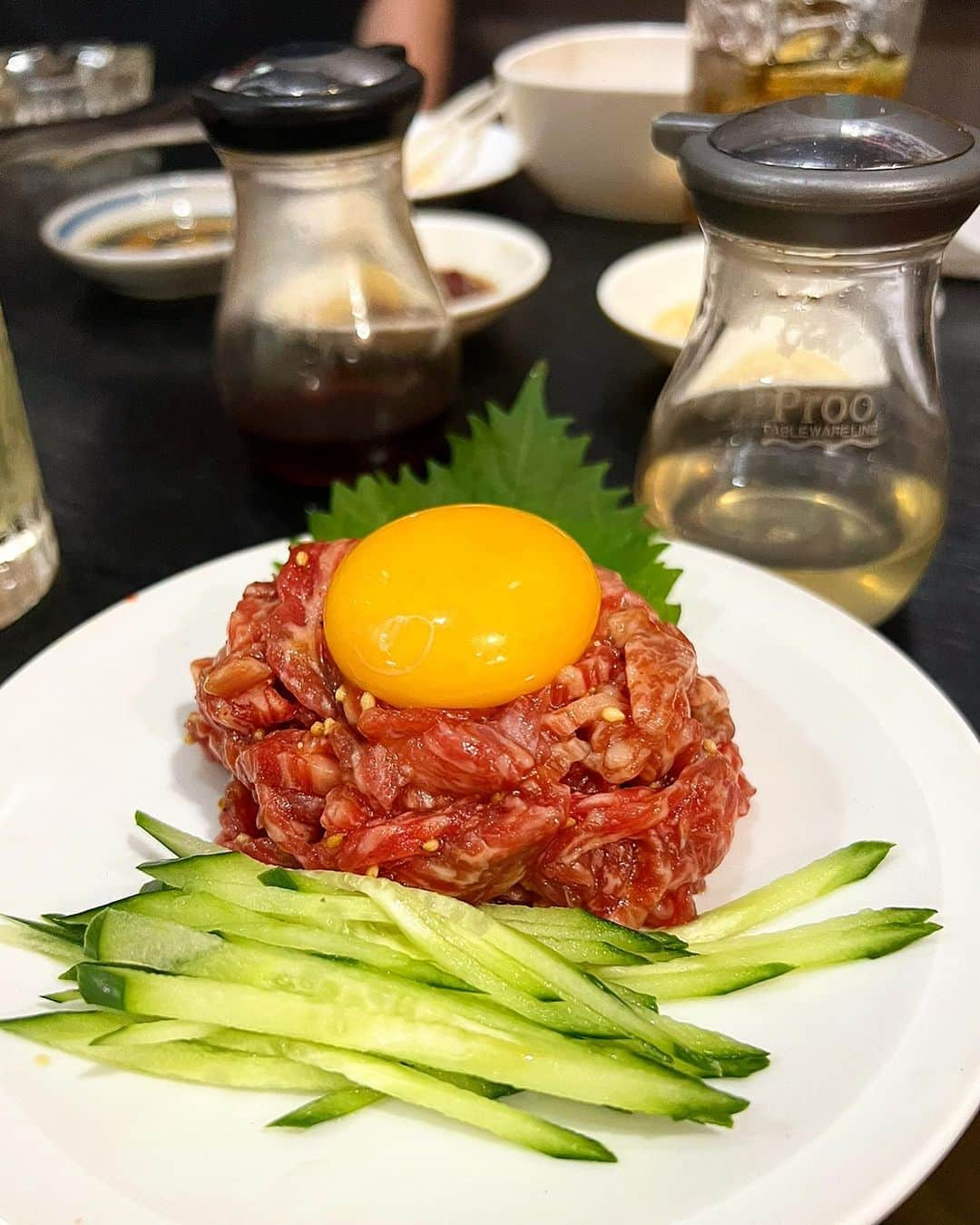 JOJO（ものまね）さんのインスタグラム写真 - (JOJO（ものまね）Instagram)「【焼肉】🥩‪🔥✨ やっぱりお肉は最強✨💓😁👍✨  普段アフターってしないんだけど お肉食べさせてくれるって言うから 女の子連れて行ったよね🤭🤭🤭︎💕︎笑  先輩👍ご馳走様でした😋✨  #JUJUのそっくりさんJOJO  #お肉 #肉 #にく ニクぅぅ〜😆👍✨#肉食 #肉うまい #肉大好き #肉好き女子 #肉スタグラム #肉食系女子 #肉食女子 #肉食系  #肉食おばさん 😋✨#牛さんありがとう 🐮🐄🐂🐃🐮✨#niku #beef 🍖💗#グルメ #グルメ女子 #beefstagram #nikustagram #グルメ好きな人と繋がりたい #グルメ好きな人と繋がりたい 💕#おにく #お肉大好き #食テロ #食テログラム #食テロペロリスト #食テロリスト ｽﾁｬｯ( ´-ω･)▄︻┻┳━✨#焼肉 #焼肉屋 #焼肉グルメ 🥓🥩🍗🍖💕💕💕💕 ✨」10月7日 5時40分 - jojo_monomane