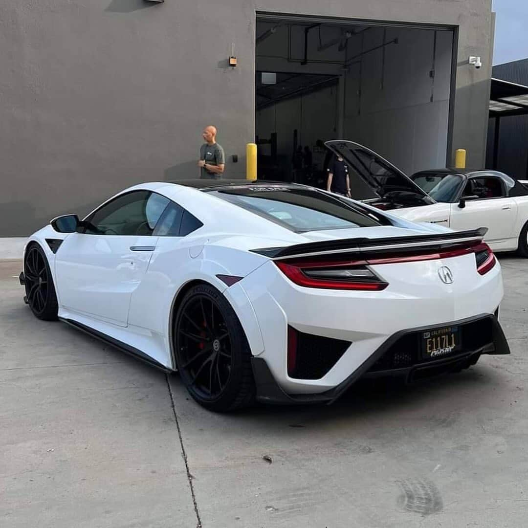 Spirits Artisanさんのインスタグラム写真 - (Spirits ArtisanInstagram)「Special Thanx for @evasivemotorsports build Honda NSX with Artisan spirits styling parts on @brekkiecarclub x @westsidecollectorcarstorage Gardena grand opening meet! USA : @evasivemotorsports @butlertire Canada : @advanced_auto_salon @otto.auto.service China : @bond_china Hong kong : @nigeljdmparts Taiwan : #車庫小舗 Russia : @suv.project Kazakhstan : @spoiler.kz Indonesia : @premierautowerkz Philippine : @jworksunlimited @artisanspiritsph Singapore : @mwsautoworks Thailand : @prodriveshop India : @racetechindia Malaysia : @donloh2007 Bahrain : @kanooperformance Kuwait : @hamad_skyline UK : @streettracklife Australia : @import_monster @traum06996 @car_life_staff @sunyard @bondosaka #bondourawa @bondtokyo @bond_omiya @bondoiimura @ysr0443 @cs.forme_1 @office_k_tokyo @artisanspiritsusa @artisan.ceravi @artisanspiritsph @artisantaiwan @artisan.nobu @artisan_spirits_canada @artisanspirits_uk #artisanspirits #artisan #asms #honda #nsx #evstuning #evasivemotorsports」10月7日 6時42分 - artisan_spirits