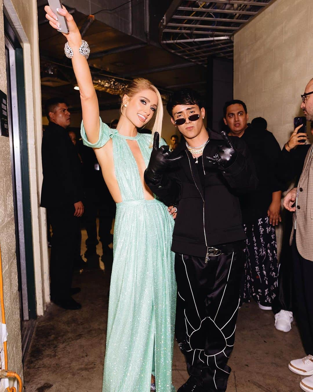 パリス・ヒルトンさんのインスタグラム写真 - (パリス・ヒルトンInstagram)「#Sliving at the @LatinBillboards Awards with @KarolG. 👯‍♀️ Loved celebrating with everyone last night!🥰 #Billboards2023」10月7日 6時48分 - parishilton