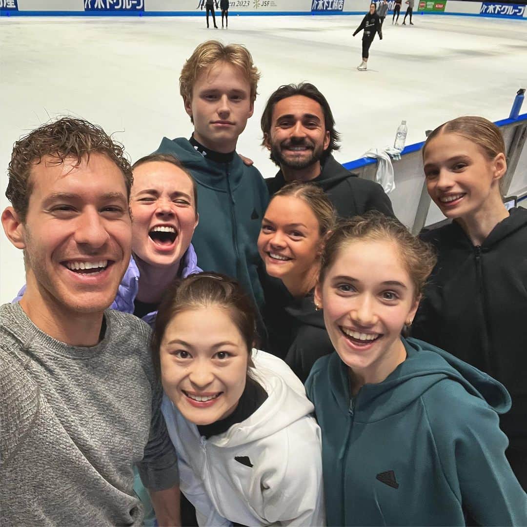ジェイソン・ブラウンさんのインスタグラム写真 - (ジェイソン・ブラウンInstagram)「We made it to Japan! Day 1 ✔️ 私たちは日本に着きました! @jocoi2023_official_account れんしゅうの1日目が終わりました!    #japan #japanopen #japanopen2023 #saitama #event #competition #teamevent #figureskating #skating #iceskating #practice #training」10月7日 7時31分 - jasonbskates