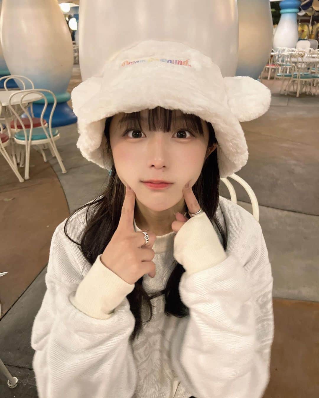 なえなののインスタグラム：「久しぶりのディズニー🐭  閉園時間はやいの知らなくて夕方に行ってしまって2時間しかいれなかった👶🏻💦汁  ふわふわバケハかわいスンギ‼️ ハロウィン終わる前にプライベートでも行けてよかった🎃」