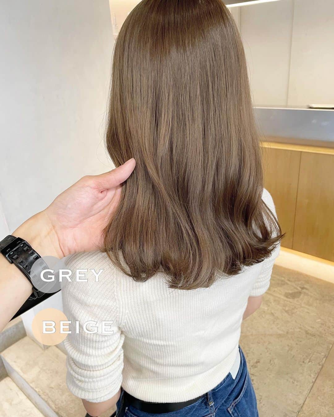 吉田達弥のインスタグラム：「- light grey beige - 透明感たっぷりのベージュにグレーを少し足しました✨  ※シークレットハイライトで 赤みを取っているお客様です💫 ⁡ - menu - cut + premium color + rich treatment ⁡ #カット #カラー #レイヤーカット」