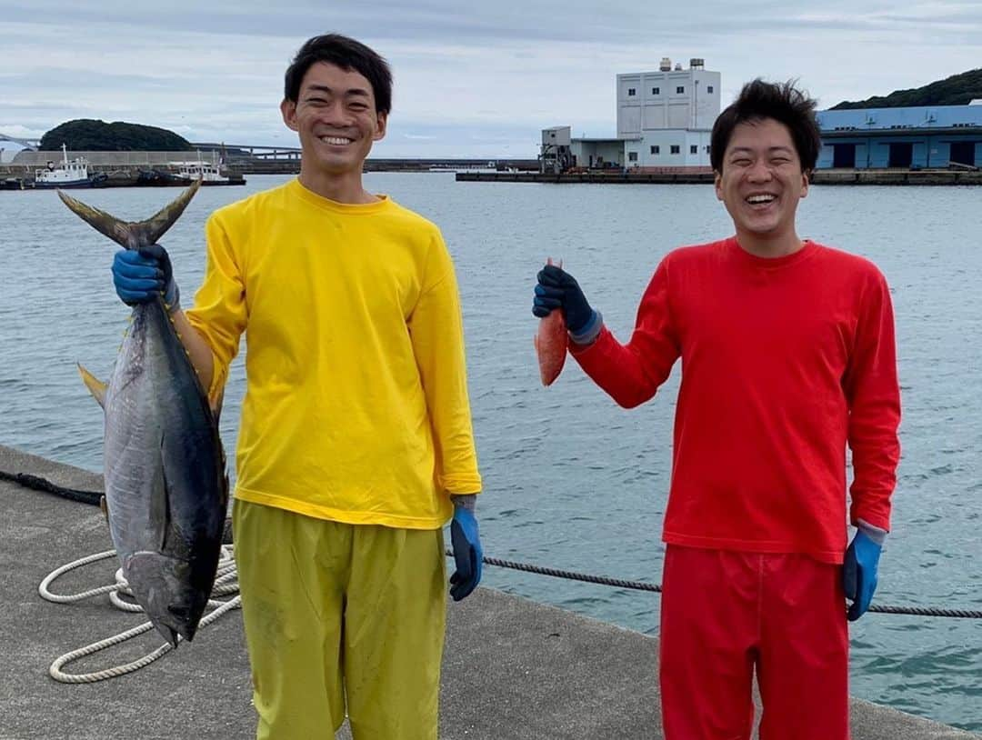 皆川勇気さんのインスタグラム写真 - (皆川勇気Instagram)「【‼️お知らせ‼️】  「疲労困憊」が合言葉の  「かんさい情報ネットten.」で毎週金曜日放送の「ナニ⁉︎バーサリー探偵団」のVTRが、毎週TVerで配信されます🎉🎉  全国の皆様、どうか、どうか、僕たちが毎週身を削る模様を見届けていただけませんでしょうか？」10月7日 17時31分 - yuuki_minagawa