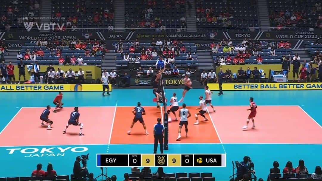 USA Volleyballのインスタグラム：「QUALIFIED!! 🎆   While you were sleeping, the U.S. Men 🇺🇸 beat Serbia 🇷🇸 3-0 (25-18, 25-18, 25-17) on Saturday at the FIVB Road to Paris Olympic Qualifier and secured their spot at the Paris 2024 Olympic Games.  Story and stats to come」