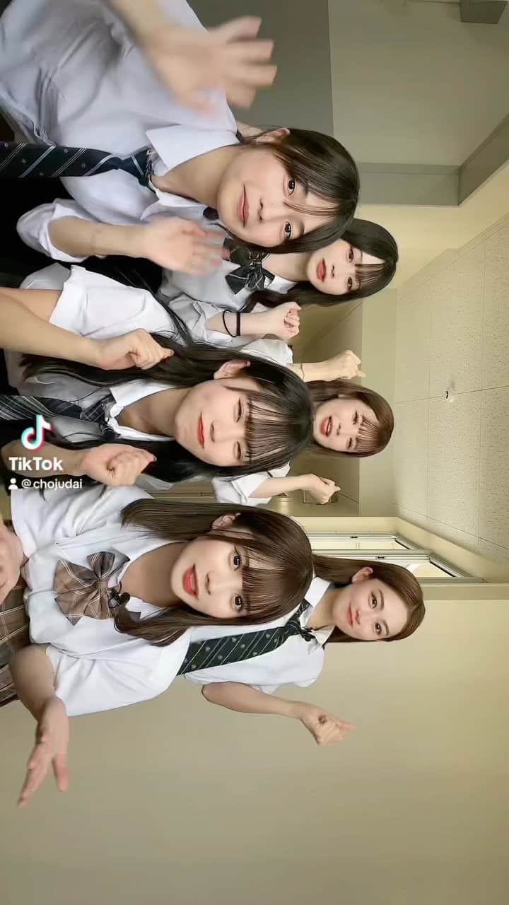Teenfuns$ 超十代-ULTRA TEENS FES-さんのインスタグラム写真 - (超十代-ULTRA TEENS  FES-Instagram)「超十代チャンネル💭オフショット📸 ⁡ 先日は5人で超十代チャンネルの撮影をしたよ🫶🏻💕  みんな仲良しでいつも癒されます🤤🪽 ⁡ 今日は20時に動画が公開されます🎥✨ みんな超十 ...