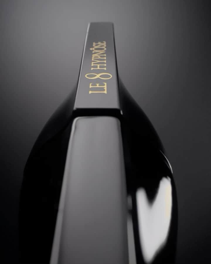のインスタグラム：「Experience the universal elegance of Le 8 Hypnôse in shade Noir Sculptural. An intense, deep black mascara that elevates the beauty of every eye color.  #Lancome #Le8Hypnose #Makeup」
