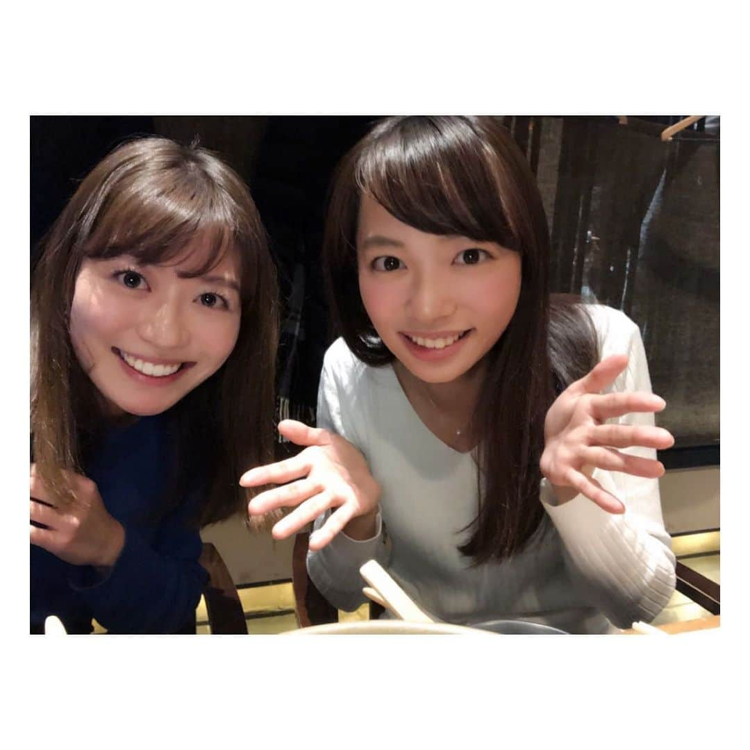 阿部芳美さんのインスタグラム写真 - (阿部芳美Instagram)「今週で産休に入る雅姉ちゃん🤰👶✨  入社してからずっと憧れで、 背中を追い続けている 尊敬する大好きな先輩😌❤️  スポーツ・情報番組・バラエティ・イベントetc.... これまで、同じ現場で仕事をさせてもらう機会が1番多かったと思います🎤🏃  仕事に常にストイック！ 画面には映らないところで、 これ以上ない準備をして 放送に臨む姿を間近で見てきました。 準備の大切さ、いっぱい学びました！📝  「こんな先輩になりたい」と、 私が雅さんを見て思ったように… 後輩達にも大切なことを伝えていきます！⭐️  プライベートでもお世話になりまくり🥹 (懐かしい写真が…笑)  雅さんとランチしたり、夜ご飯に行ったり、 休日にお出かけしたり🚗🍖 結婚式の司会までお願いしちゃいました☺️笑  私生活の色んな話ができる時間も 大好きです！！！🫶🌱  当たり前のように会社で会えていたので なかなか会えなくなることが少し寂しいのですが🥲！  きっとすぐ会えると思うので🍚✨笑 またいっぱいお喋りしてください🤭笑 元気なベビちゃんに会えるのを楽しみに… 雅姉ちゃん！行ってらっしゃい👋🎉  #平山雅 #阿部芳美 #産休 #育休 #中京テレビ」10月7日 18時16分 - yoshimi_abe0410