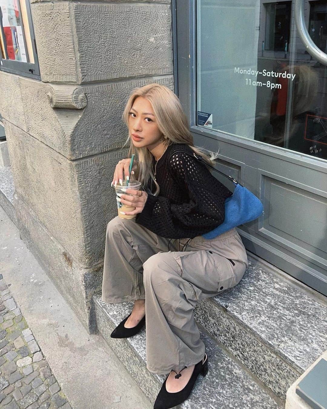 TALLY WEiJLさんのインスタグラム写真 - (TALLY WEiJLInstagram)「the perfect blend of fall styles and brew - @ochyi is sippin' on caffeine while sporting her head to toe TALLY outfit☕️❄️⁠ ⁠ pullover 🔎 640128 / SPUACTOFI-BLK001⁠ parachute 🔎  642097 / SPAPENICO-GRN157」10月7日 18時15分 - tally_weijl