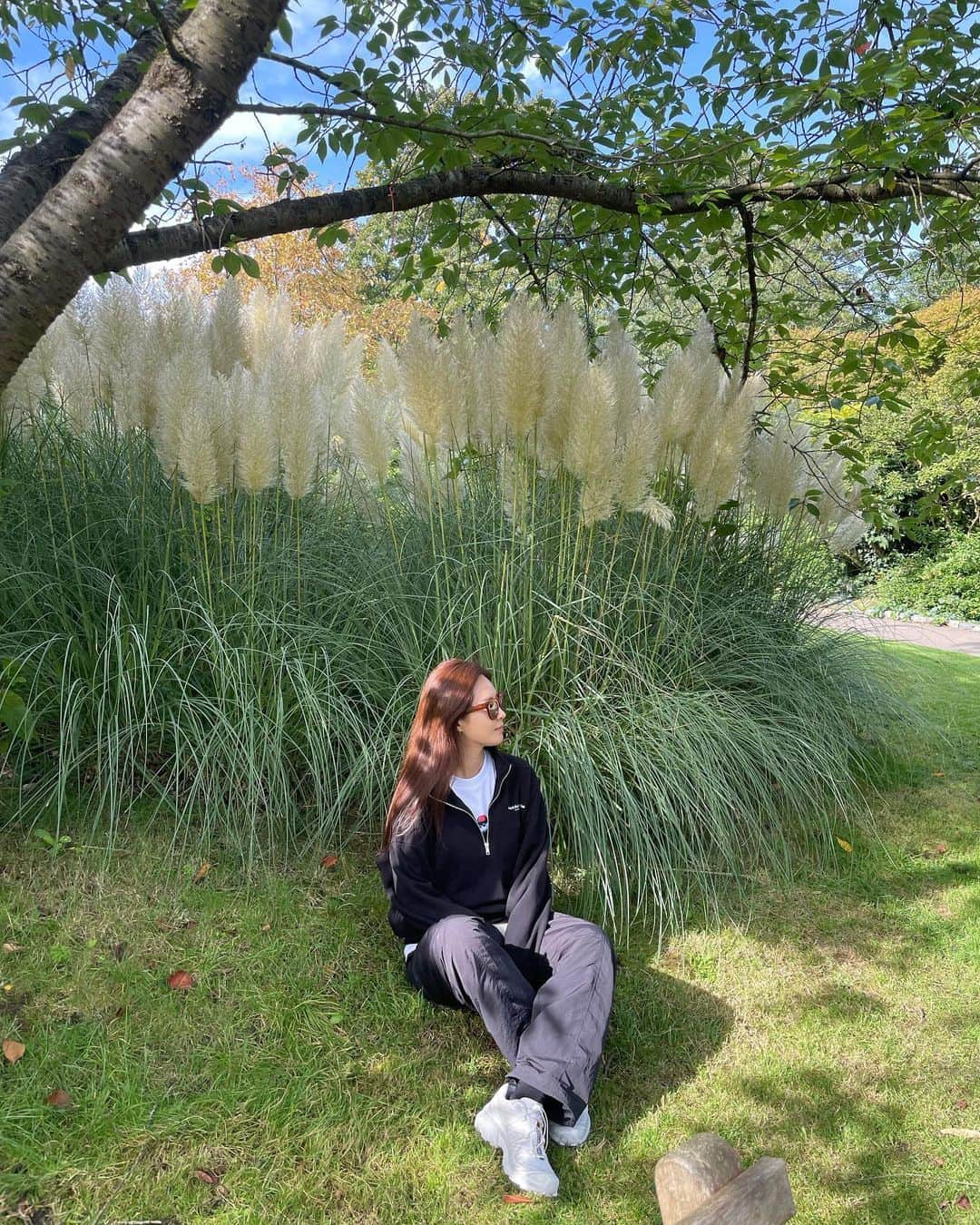 ユリ さんのインスタグラム写真 - (ユリ Instagram)「🇬🇧🖤  #london #palace  #regentspark #friezemasters」10月7日 18時28分 - yulyulk