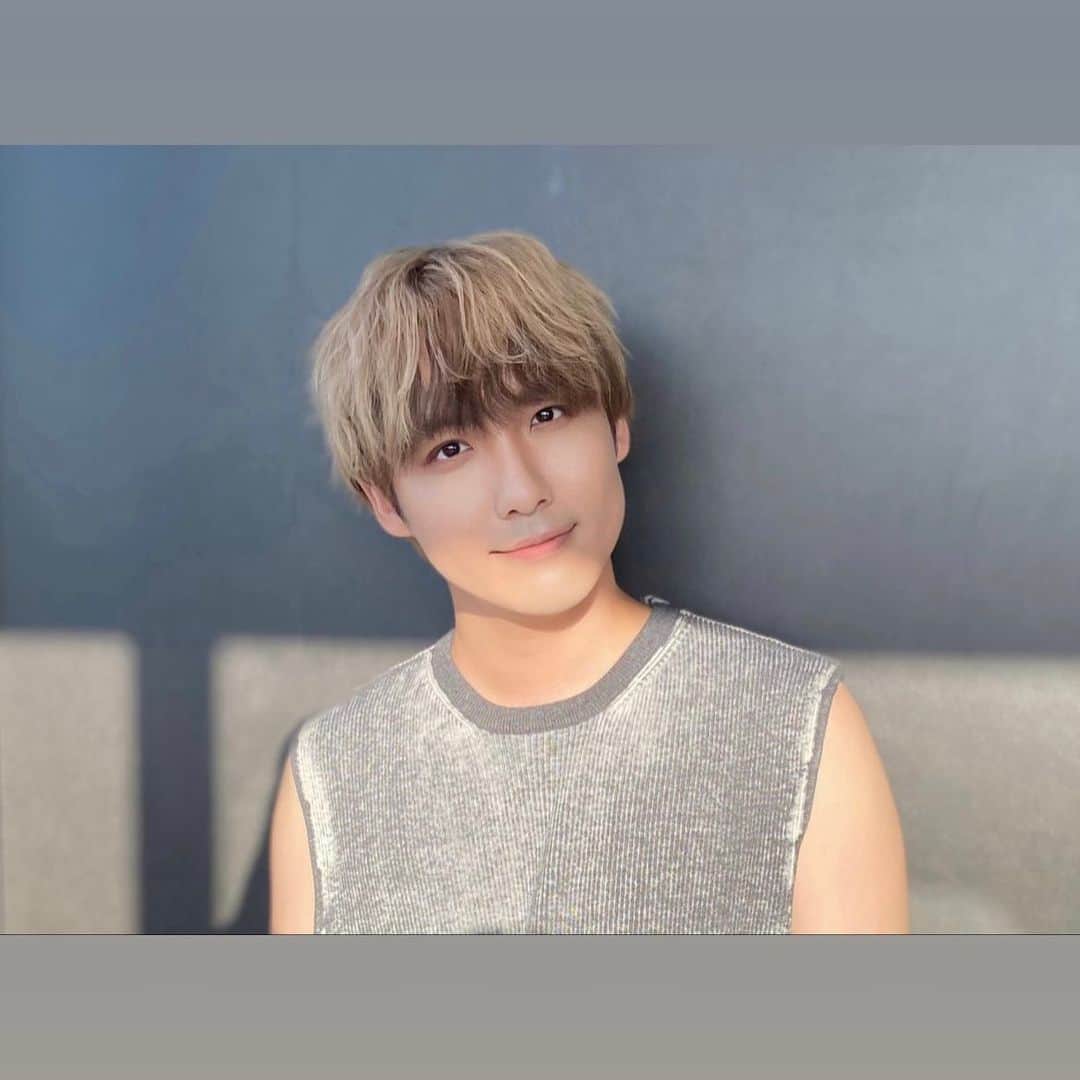 のインスタグラム：「. 【#LEN さん「音楽の絆 vol.7」ミニライブ＆特典会】   LENさんによるミニライブ＆特典会 「音楽の絆 vol.7」が開催されます♪   ―1日目－ 🗓️2023年10月9日(月・祝)　1部13:00～/2部15:00〜 📍イオンモール上尾 1Fウエストコート ―2日目－ 🗓️2023年10月22日(日)　1部13:00～/2部15:00～ 📍たまプラーザテラス ゲートプラザ1F  　　　　　　　　　　　　　　　　フェスティバルコート ※屋外会場のため、天候により内容や会場の変更、 または中止となる場合がございます。   ミニライブの観覧はフリーです！ 皆さまぜひお誘いあわせの上、ご来場ください♪   〈特典会参加方法〉 イベント当日12:00より イベント会場内特設カウンターにて、 CD『君の世界』（初回限定盤/通常盤） をご購入の方に先着で、ご購入枚数に応じた 「特典券」と「優先エリア入場整理券」を お渡しいたします🎫   〈特典会内容〉 ご購入金額¥2,500(税込)以上：サイン会参加券1枚📝 ご購入金額¥5,000(税込)以上：ツーショット撮影会参加券1枚📸 サインは私物等も可能です◎   詳しくはこちら👇 ①@yamano_musicのプロフィール欄にあるリンク ②サイト下部の｢韓国エンタメ&カルチャー情報サイト　チグンソグン｣バナーから   #山野楽器 #yamano_music #LEN #音楽の絆 #君の世界 #イオンモール上尾 #たまプラーザテラス #BeHappywithMusic #music #音楽のある生活」