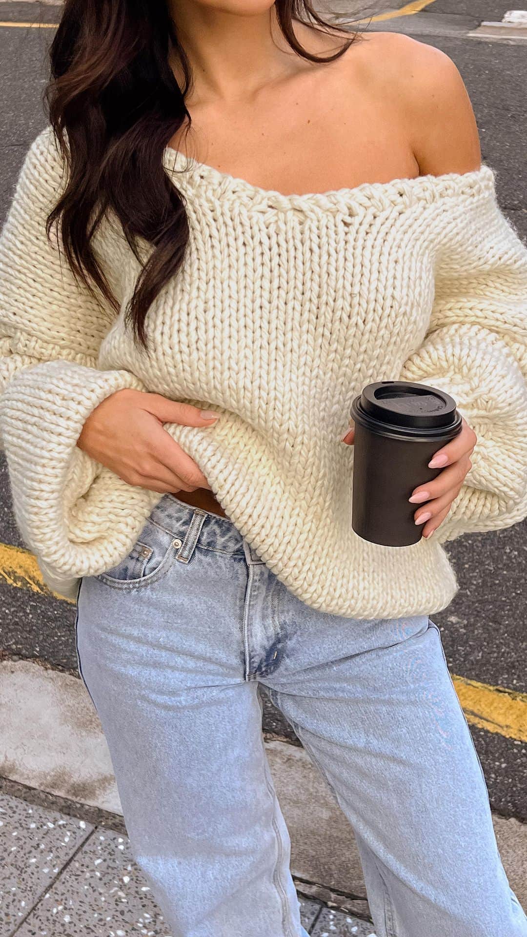 Beginning Boutiqueのインスタグラム：「Your Fall uniform 🍂 Our best-selling Delvey Cream Chunky Knit Sweater has been RESTOCKED online!」