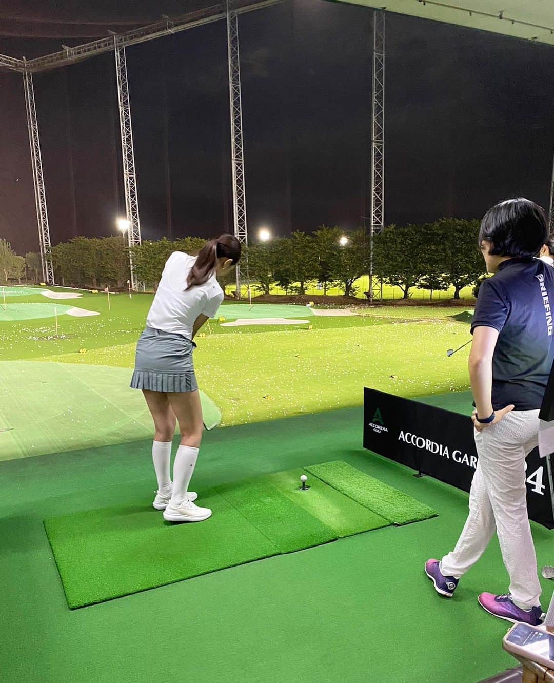 Mai Yamadaのインスタグラム：「アプローチ練習⛳️ このおかげで昨日のラウンドでは飛ばしすぎることは避けられた気がする🙆🏻‍♀️  プロに教えてもらうのって本当に大切🥺  レッスンも折り返し！ まだまだ習いたい〜！！！😫  @ginger_magazine  @gingergolfteam @taylormade_golf_japan_apparel_  @colehaanjapan #GINGERmagazine #gingergolfteam #ggt100 #ggt100_4期生 #テーラーメイドアパレル  #JointheT #ツアーテーラーメイド  #クラブテーラーメイド #colehaan #ゴルフ女子#ゴルフ初心者#ゴルフウェア#ゴルフコーデ#ゴルフ練習 #ゴルフファッション #ゴルフシューズ#golfbeginner#golffashion #golfgirl」