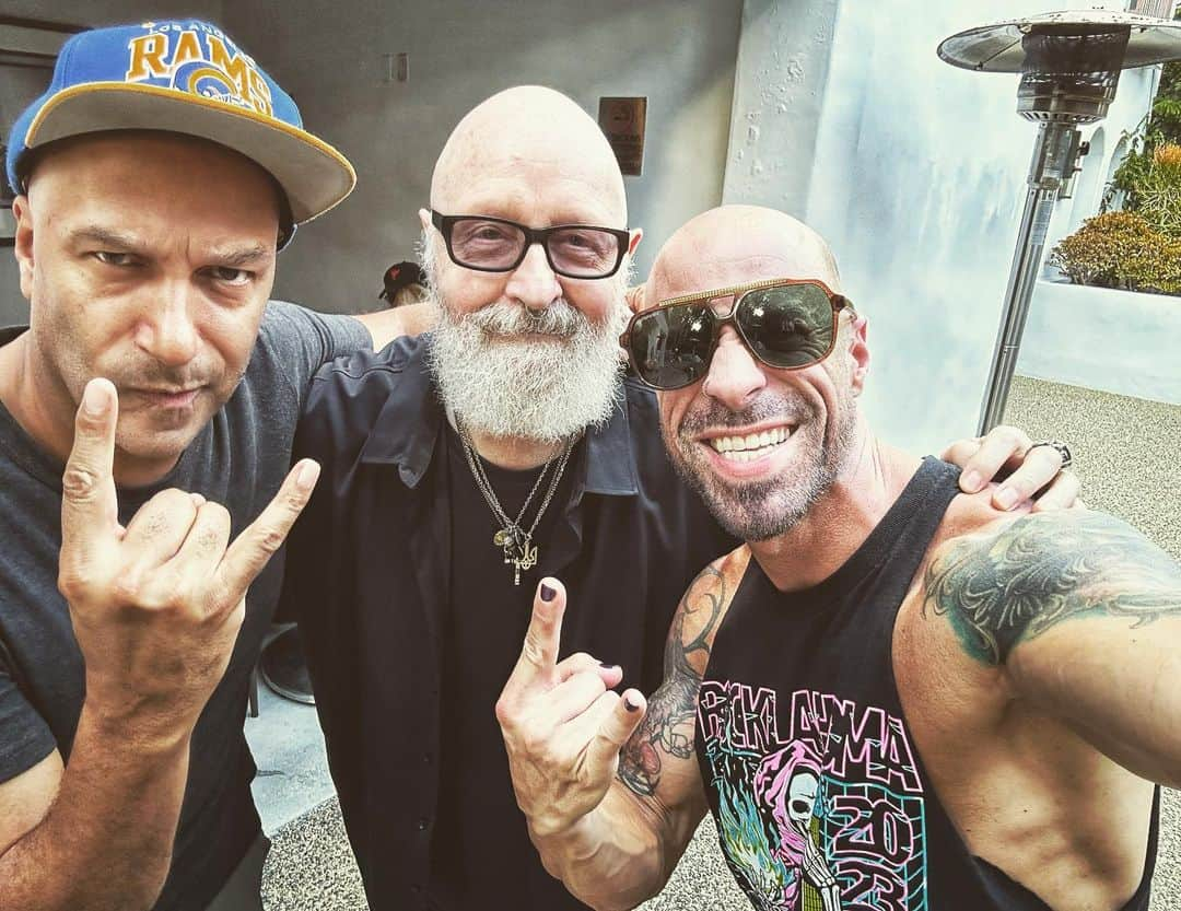 クリス・ドートリーのインスタグラム：「Some days I can’t believe my life. Gonna just leave this right here. LEGENDS.  GRATEFUL.  I am not worthy 🙌🏻🙌🏻 (Cue the Wayne’s World Bow down) @robhalfordlegacy @tommorello  #rockroyalty #legends #thepriest #robhalford #rageagainstthemachine #tommorello」