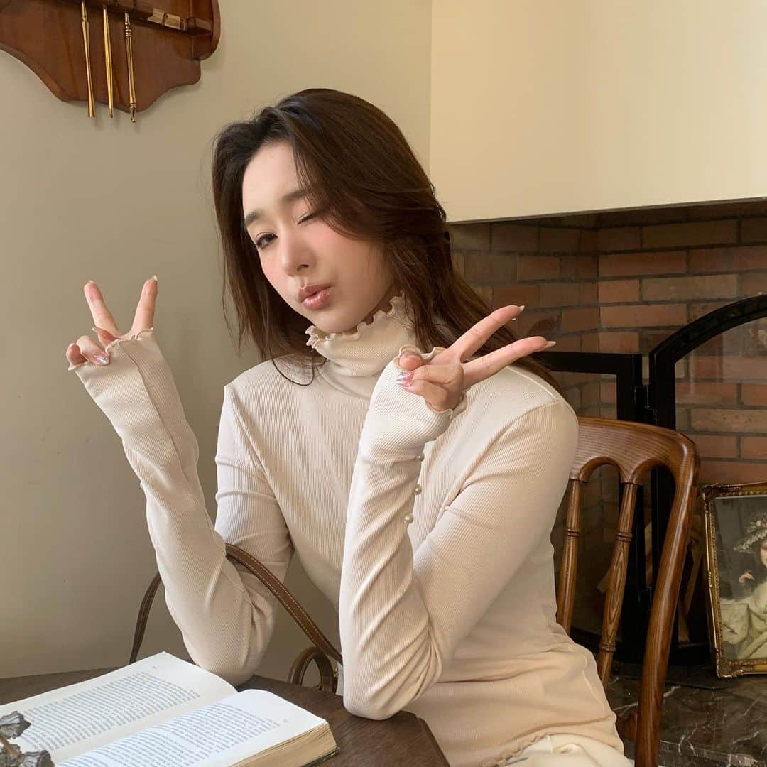 BIRTHDAY BASHさんのインスタグラム写真 - (BIRTHDAY BASHInstagram)「new color BEIGE☕️🤎🤎🤎  生産希望の方は再入荷通知登録して発売お待ちください🍁」10月7日 10時06分 - birthdaybashshop