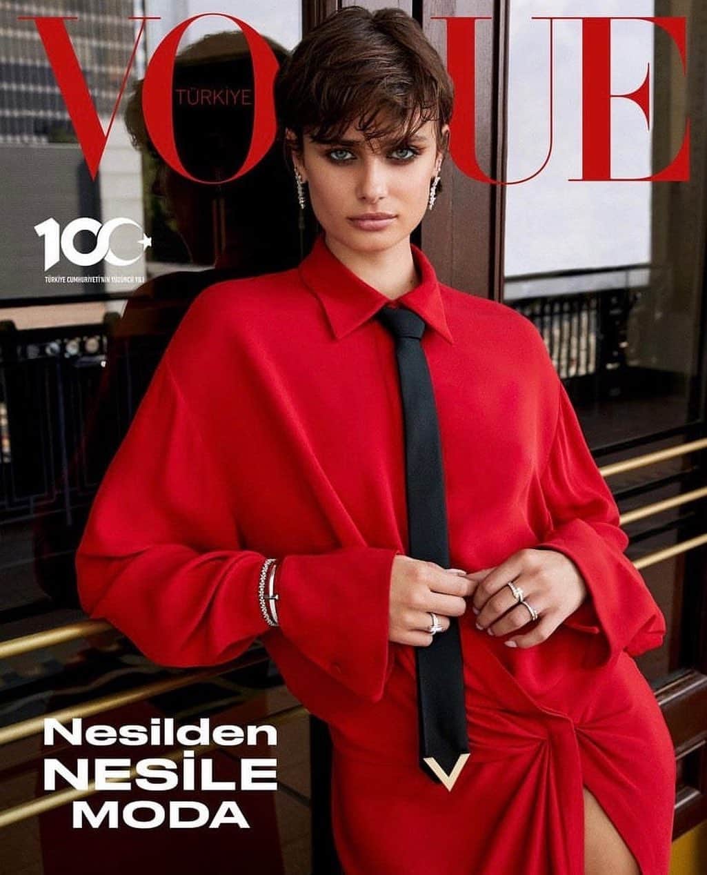 IMG Modelsのインスタグラム：「Reporting For Duty. 🫡 #TaylorHill covers the latest #VogueTurkiye. 📸 #MaxPapendieck #IMGmodels」
