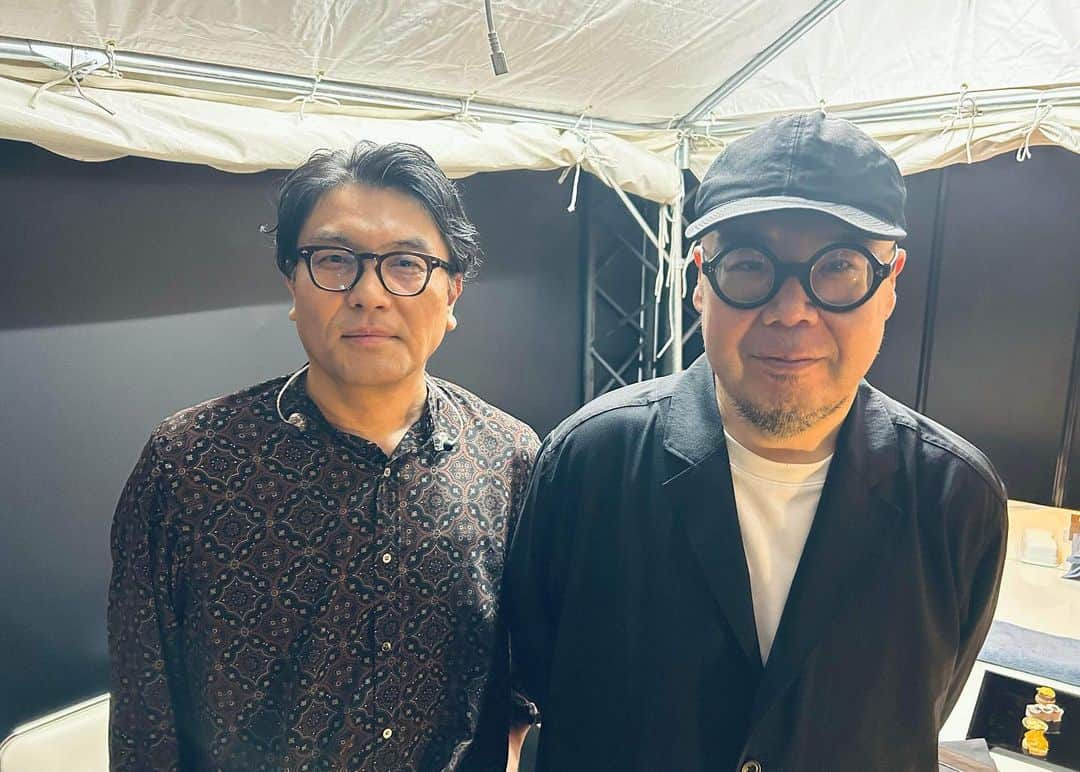 田中知之さんのインスタグラム写真 - (田中知之Instagram)「六本木ヒルズアリーナで開催中のトヨタの新型クラウンの発表イベント「CROWN LIFESTYLE PARK」。昨夜はJ-WAVE の『M.A.A.D SPIN』とのコラボレーション・パーティがあり、DJで参加しました。共演は久々のKIRINJI。MCはクリス・ペプラーさん。新型クラウンの開発を手がけたチーフエンジニアの清水竜太郎氏にも会えました。今日7日（土）は雑誌『GQ』と、明日8日（日）は雑誌『Forbes』とのコラボレーション・パーティが開催されますが、そちらのパーティ中の音楽も選曲しました。」10月7日 10時42分 - tomoyukitanaka