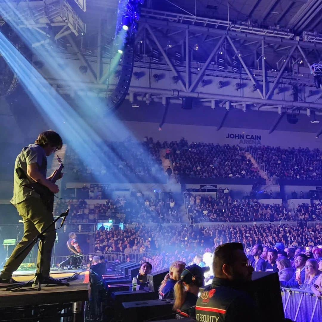 リヴァース・クオモさんのインスタグラム写真 - (リヴァース・クオモInstagram)「Melbourne, VIC 10-6-23. Thank you to everyone in Melbs for the best start to this little Australian run. We had a couple of days to have a some fun playing pickleball and rocking out to Ghost.  Off to Sydney where dreams are about to become reality. 💋」10月7日 10時57分 - rivers_cuomo