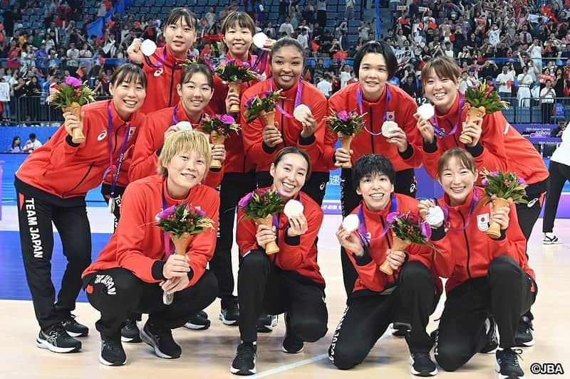 本橋菜子のインスタグラム：「第19回アジア競技大会(2022/杭州)⛹️‍♀️🇯🇵 　 たくさんのご声援をありがとうございました！ 　 どんな環境、状況にも屈せず走り続けるみんなの姿に、多分わたしが1番背中押されてた。 何にもできなかった自分の不甲斐なさも含め、この想いはリーグ戦でしっかり💪 　 　 やっぱりバスケって面白いよね😃✨📺 　 #akatukifive  #teamjapan #がんばれニッポン」