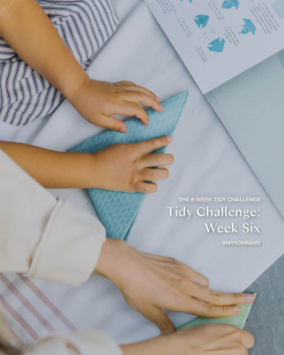 近藤麻理恵のインスタグラム：「It’s already Week 6 of the 8 Week Tidy Challenge! Only 2 more weeks before our 8 Week Tidy Challenge comes to an end!  This week, we’ll move onto tidying our sentimental items, which is often one of the hardest categories of tidying. Let’s tidy and joy-check sentimental items where you can be proud of and hold onto the things that really spark joy for you - without the guilt!  For more details on the daily tidying sections, feel free to check it out through the link in our bio 🔗Tidy Challenge: Week 6 or search it up online!  Day 36: Collect Your Sentimental Items Day 37: Practice Gratitude Day 38: Tidy Journals, Letters & Heirlooms Day 39: Tidy Photos Day 40: Tidy Memorabilia, Souvenirs & Trophies Day 41: Tidy Sentimental Artwork and Make a Gallery Wall Day 42: Create a Scrapbook  🔗Tidy Challenge: Week 6  Don’t forget to tag #mykonmari during your tidying journeys for a chance to be highlighted on our social media!  #mykonmari #tidychallenge #konmarimethod #sparkjoy #mariekondo #organization #tidying」