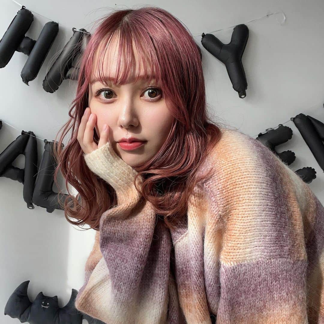 瑞稀ミキのインスタグラム：「モデルさんごっこ💭  #asknowasplus さんのHPに モフモフモー特設ページができて嬉しすぎなの🫶🫶🫶 3枚目みてね👀  小さい時ファッション雑誌みてはモデルさんに憧れてたあの頃の気持ち思い出した♡ またひとつかなえちゃった夢😴褒め褒めお願い〜」