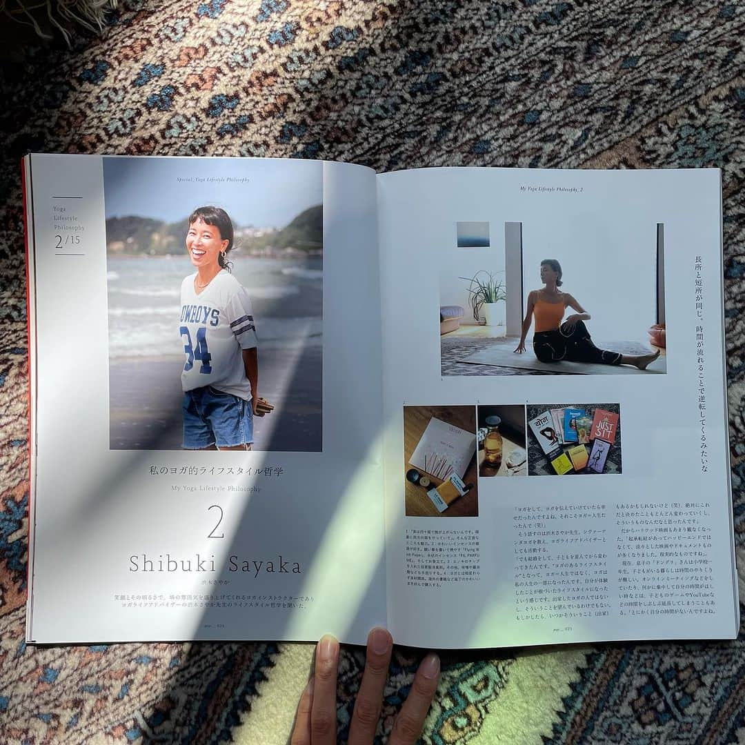 渋木さやかさんのインスタグラム写真 - (渋木さやかInstagram)「The Yogis magazine   4P取材していただきました。 質問していただいたことを言語化していくと、まるでジャーナリングしているかのように、自分の思考がまとまっていくのが面白かったです。ドングリ親子🇮🇳旅の写真も載ってます。  余白(スペース)のあるヨガの雑誌。なんだか、ページをめくるたびにホッとします。  Thank you @yogis_editorialteam_lotus8  @oshimajiro @nobuya_hashimura」10月7日 11時36分 - yoga_citta