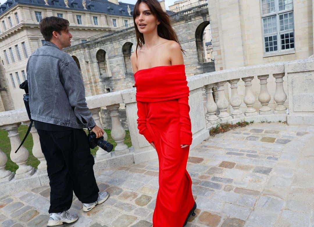 Nordstromさんのインスタグラム写真 - (NordstromInstagram)「Closing out our coverage of fashion week street style with a star-studded roundup of dreamy dresses from the streets of Paris. 📸: @mrstreetpeeper」10月7日 11時39分 - nordstrom