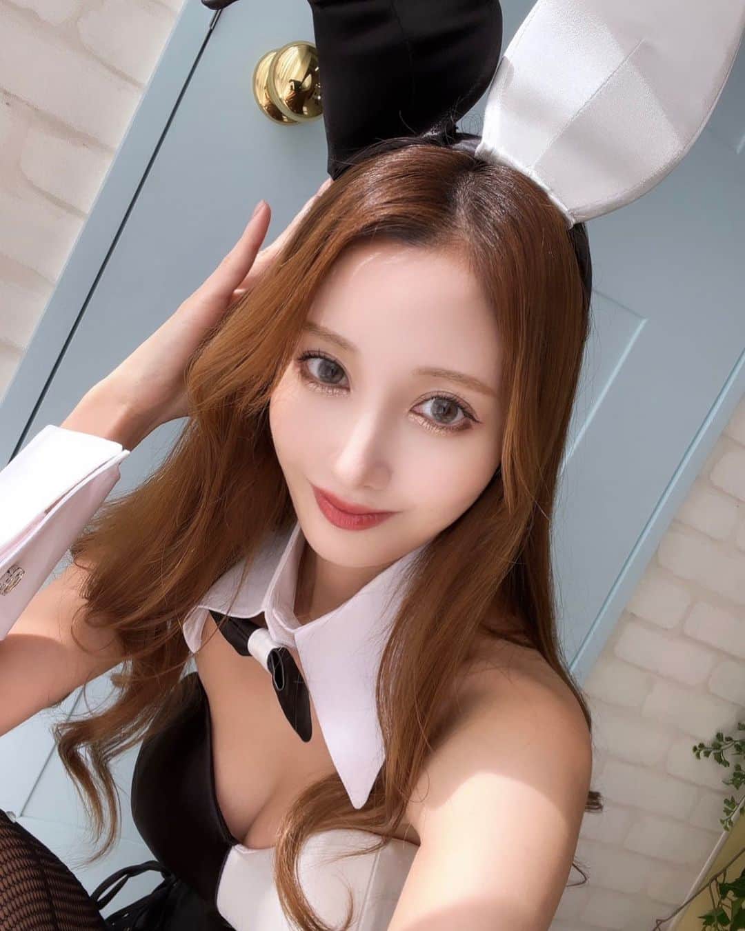 浅香ななみのインスタグラム：「. うさ🐰♡ . . @tokyobunnygirl  #bunmy #bunnygirl #バニーガール」