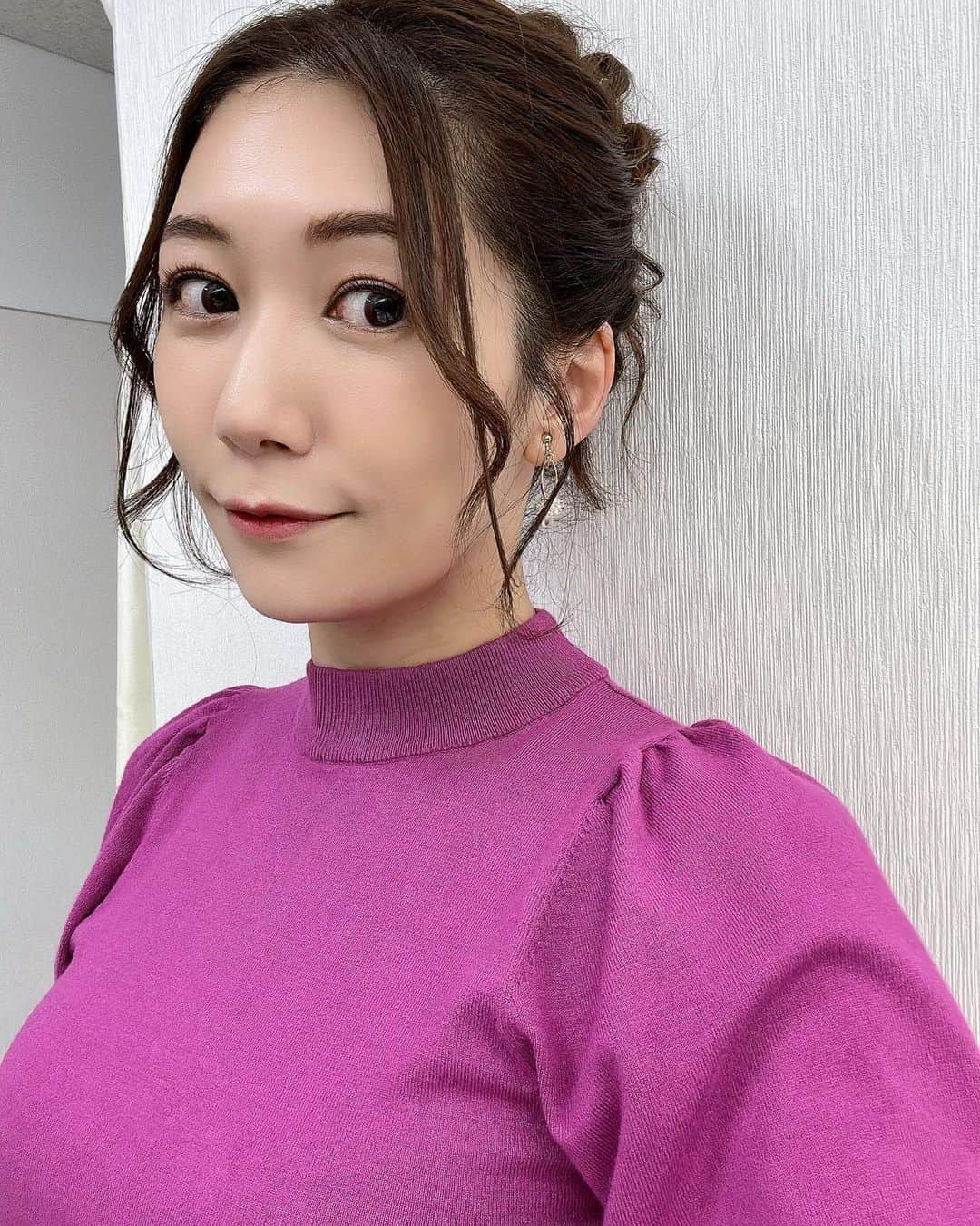 穂川果音さんのインスタグラム写真 - (穂川果音Instagram)「hair style  高めのお団子ヘアです🍡  earrings→ @la_mimosa_accessori」10月7日 12時55分 - hokawakanonn