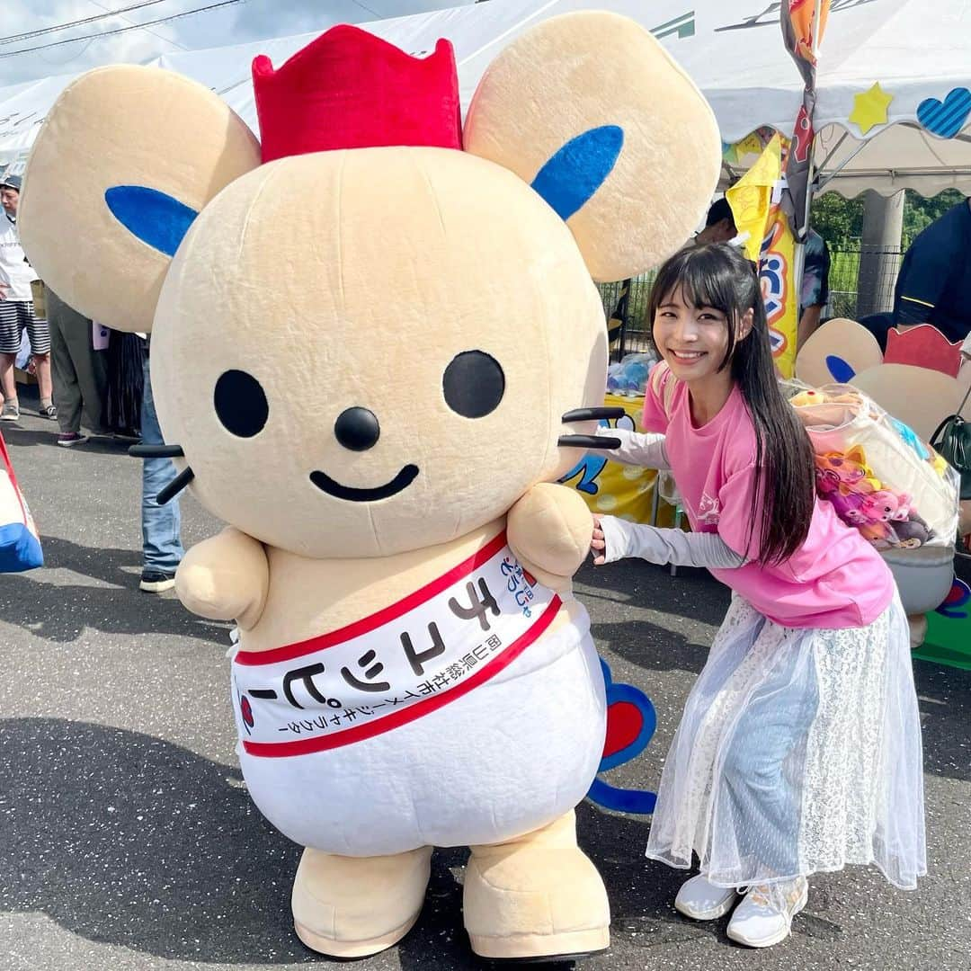 寺嶋由芙さんのインスタグラム写真 - (寺嶋由芙Instagram)「【岡山県総社市　チュッピー】 ・ 子育て支援に力を入れている総社市のゆるキャラ、チュッピー(ﾟωﾟ)まだ赤ちゃんなのでオムツを履いている(ﾟωﾟ)自らも育てられている(ﾟωﾟ)たしか、雪舟が描いたネズミの絵がモチーフなんだよね、どうりでかわいいわけだ(ﾟωﾟ) ・ #岡山県 #総社市 #チュッピー #ゆるキャラ #ご当地キャラ #yuruchara #吉祥物 #ご当地キャラまつりin須崎 #ご当地キャラまつりin須崎2023 #高知県 #須崎市 #すさきがすきさ #ゆっふぃー #アイドル #japaneseidol #idol」10月7日 13時06分 - yufu_terashima