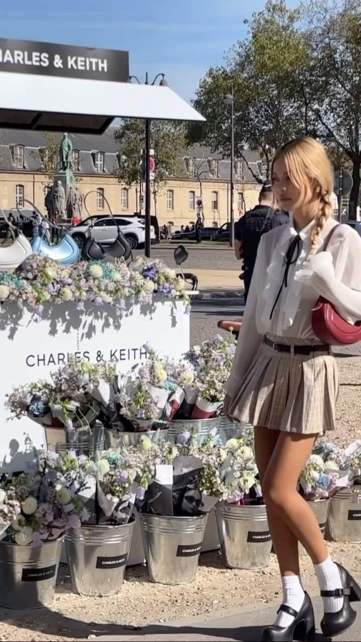 リリーマイマックのインスタグラム：「Stopping to smell the flowers at  @charleskeithofficial in Paris 💐  Shoes & bag are #CharlesKeith  #CharlesKeithPetra  #CharlesKeithFW23 #ad」