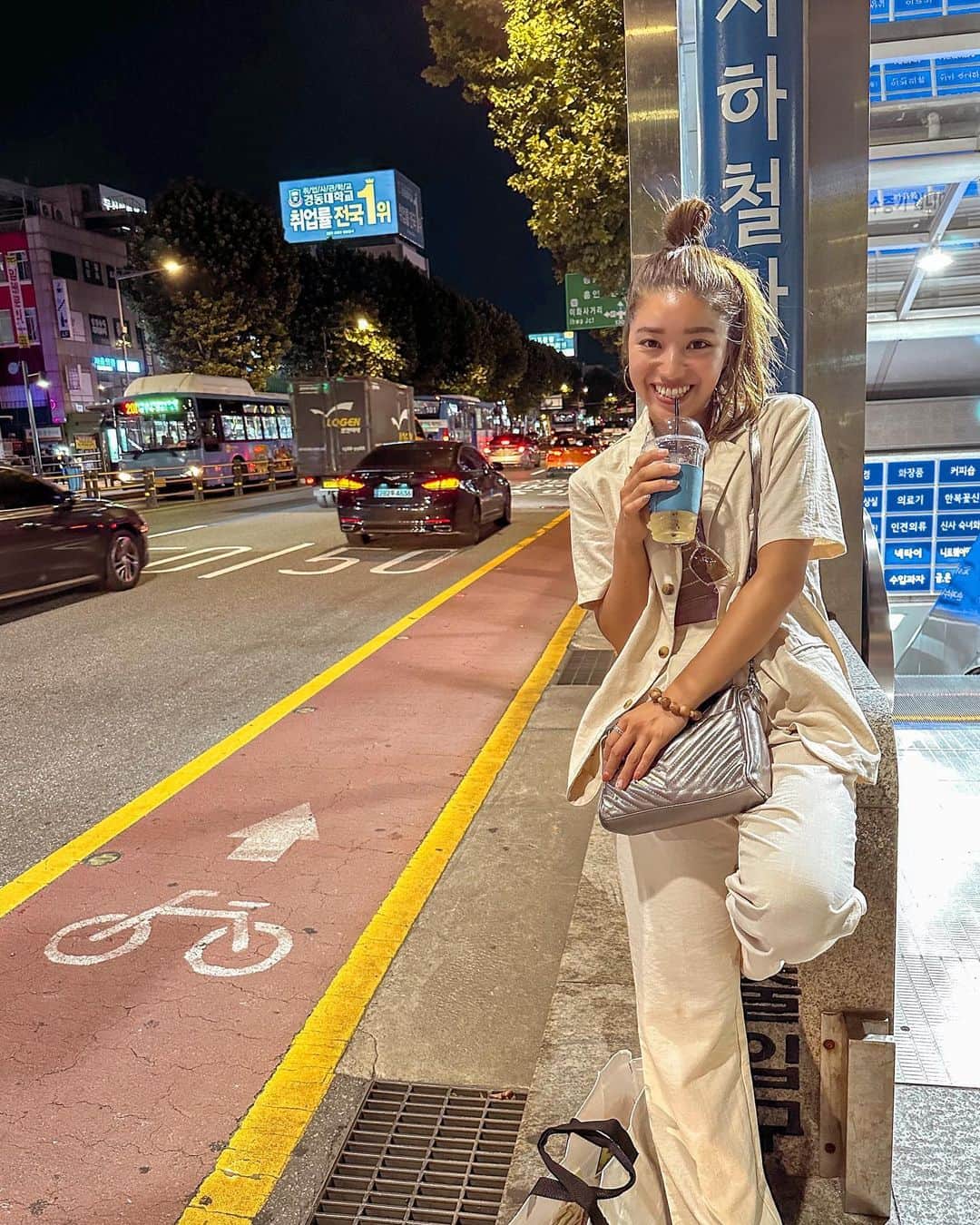 のインスタグラム：「a quick family trip to Korea🇰🇷🌼 食べてばっかり、歩いてばっかりだった、夏の韓国旅🥢♡  supported by @globalwifi_official #korea #韓国」