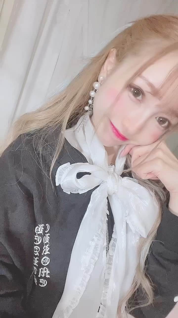 のインスタグラム：「寒すぎる(ᐢ⸝⸝› ̫ ‹⸝⸝ᐢ)夜風寒すぎて(*ᴗˬᴗ)  #冬 #⛄️ #Parker」
