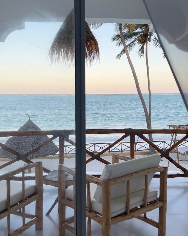 ジョディ・ウィリアムズのインスタグラム：「Asante Sana Zanzibar🧘🏽‍♀️」