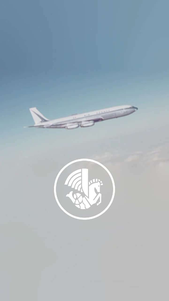 エールフランスのインスタグラム：「Today we’re celebrating with you 90 years of travel, memories and, above all, emotions shared with you, in the sky as on the ground. #AirFrance90」