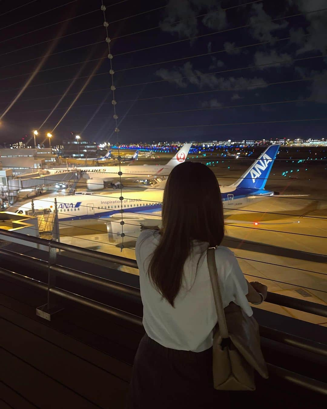 大場美奈のインスタグラム：「✈️ 　 福岡空港の展望台🌙 今までずっと新幹線乗ってたけど 最近は飛行機に乗ることが多くなりました☁️」