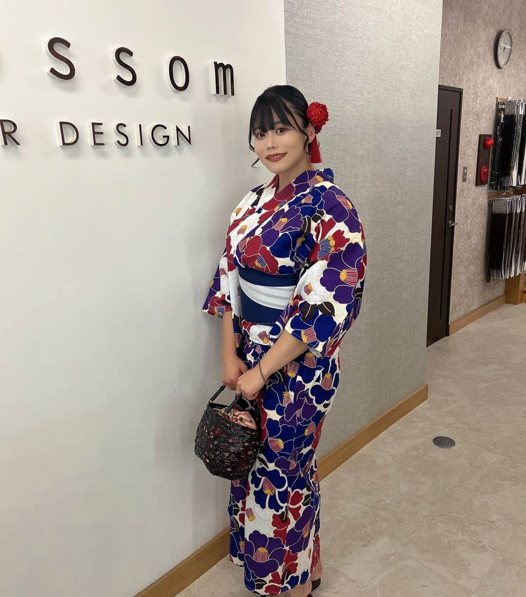 櫻井美沙季のインスタグラム：「秋に着る浴衣もいいなあ👘🍁💕  花火大会🎇に行ってきます🥰  ....... 🔥パーソナルについて🔥 主に高崎、大森(東京)にて行っております。 60分 10000円、回数券を購入の方はお得になります🉐  わたしは元々は治療院に勤務しながら、アスレティックトレーナーとしてリハビリや機能改善、競技アスリートのパフォーマンスupなども行っていました。 又、2019年までは陸上競技者でしたので、陸上競技の指導も可能です。(主に短距離種目)  ジュニアアスリートの育成経験もございますので、お子様の身体能力UP、運動会に向けての走り方のコーチングなども可能です。  現在もトレーニング初心者の方がたくさんクライアント様にいらっしゃいますので、これからトレーニングを始めてみたい！という方でもお気軽にお問い合わせください✨ 男女共にOK🙆‍♀️です。DMお待ちしております✉️  ✏️講演会、セミナーについて✏️  詳細はDMにてお問い合わせください✨ ........  🤝Special Sponsor🤝 @bodymaker  @ito_sports_project  @protanjapan @protan_official @mjdiva_apparel  @naturecanfitnessjp @naturecanjp  @slimtum.asia  @muscle.queens.japan  @5in1_3in1_training_machine  @any_age_fitness  @kittynail77  @kitty.takasaki  @womclinicginza  #roadtoolympia #training #bodymake #bodybuilding #ProTan #naturecanfitness #womclinic   #fitness #OLYMPIA #bodyfitness #physique #figure #womansphysique #gym #contest #posing #holiday #instagood  #protein #workout #trainingroutines #positivevibes」