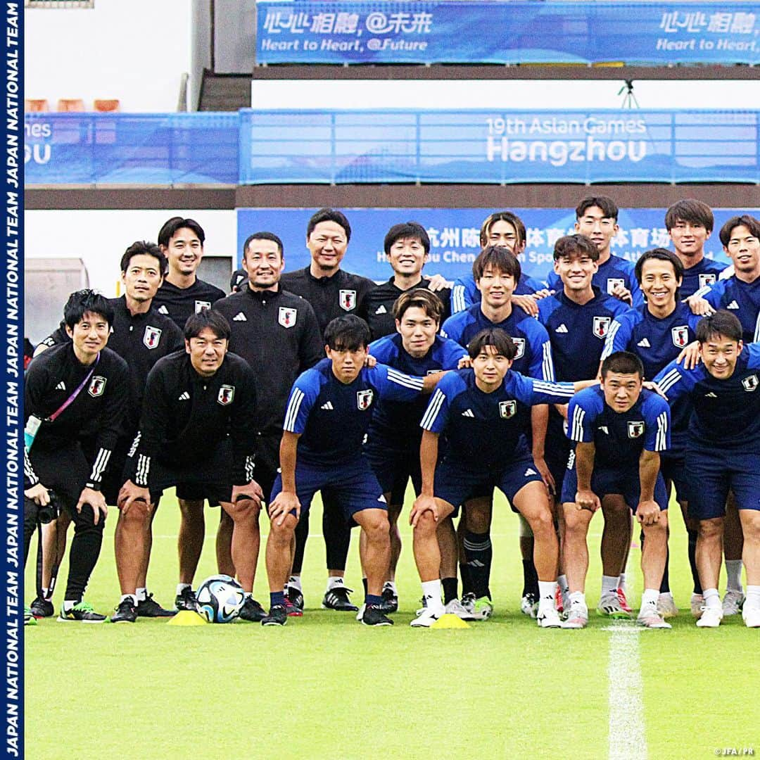 日本サッカー協会さんのインスタグラム写真 - (日本サッカー協会Instagram)「. 🔹#U22日本代表 🔹 【2023.10.6 Training Report✍️】  第19回アジア競技大会（2022/杭州）、中2日で迎えるU-24韓国代表との決勝戦に向けて前日練習を実施⚽️  13年ぶりの優勝をかけた一戦は本日21:00キックオフです☝️  詳しいレポートはプロフィールのJFA公式サイト『JFA.jp』から✍️  #AsianGames #夢への勇気を  #jfa #daihyo #サッカー日本代表 #サッカー #soccer #football #⚽」10月7日 15時35分 - japanfootballassociation