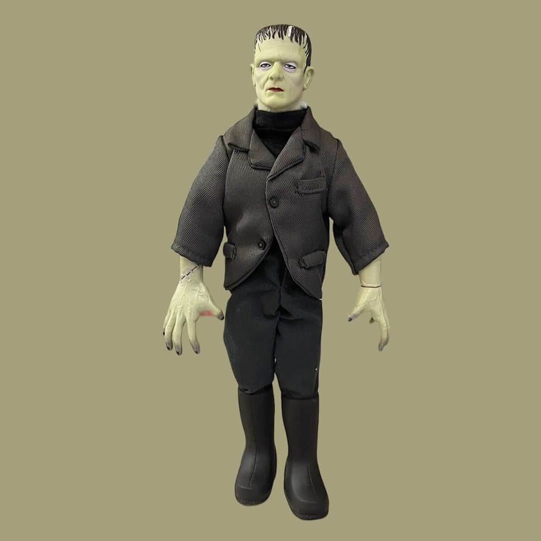 おもちゃやSPIRALのインスタグラム：「1998 Kenner Frankenstein Doll入荷しました！  こちらは、フランケン1人での販売です✨」