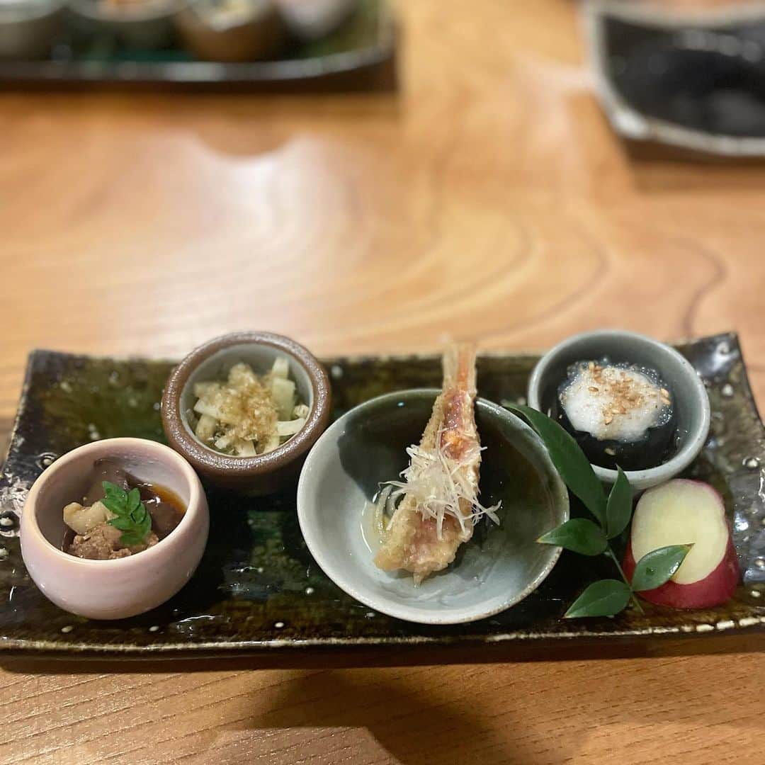 澤辺美香のインスタグラム：「美味しいご飯を食べると幸せな気持ちになりますね♡  初めて行かせて頂きましたがどのお料理も全て美味しかったです！ 和食好きな方にはオススメです！  #和食ディナー #谷町九丁目グルメ」