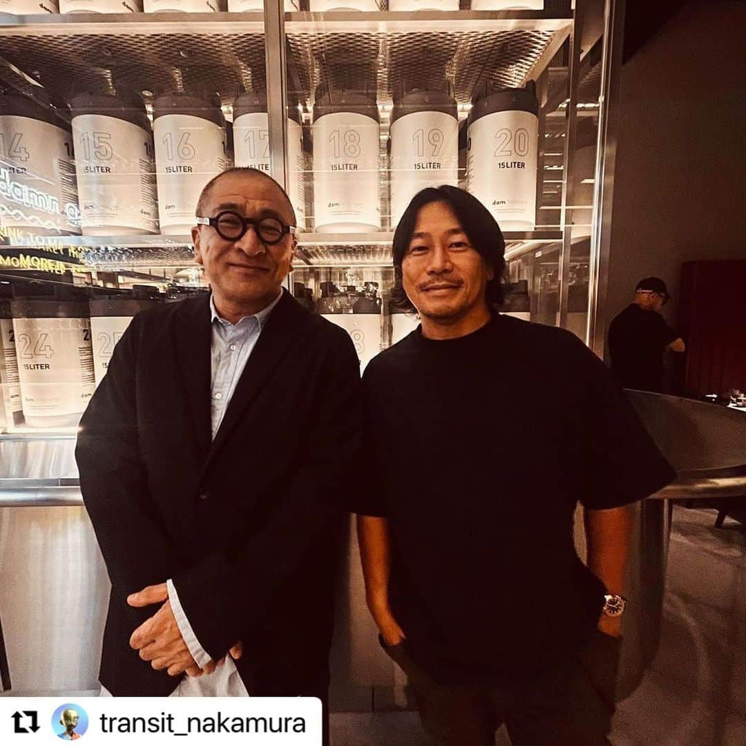 片山正通さんのインスタグラム写真 - (片山正通Instagram)「#Repost @transit_nakamura with @use.repost ・・・ #dambreweryrestaurant  インテリアデザインをお願いした片山さんとアート作品をお願いしたkotaoちゃんと！」10月7日 15時42分 - masamichi_katayama