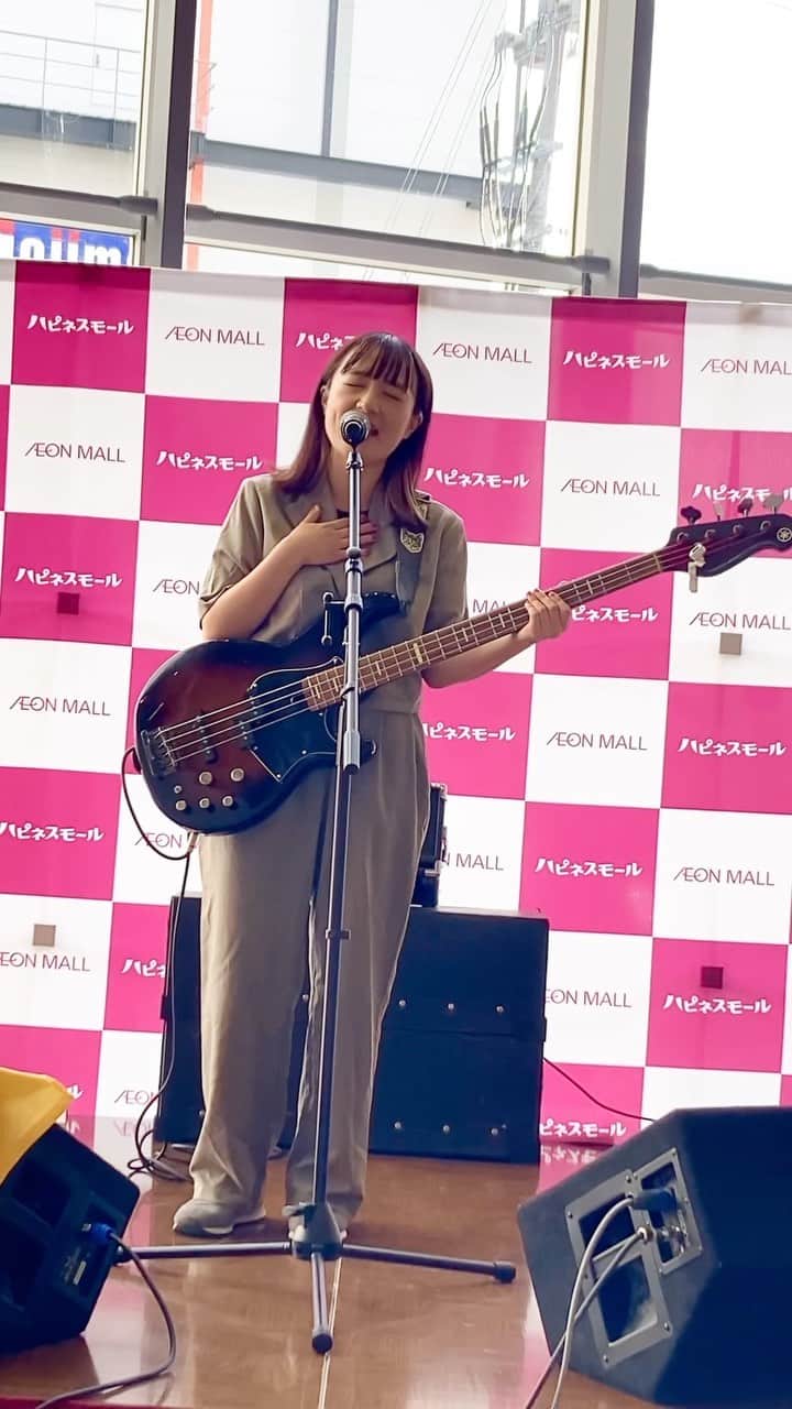OKAPYのインスタグラム：「. 👭友よ  地元で歌う『友よ』は、 感慨深い気持ちでした...🙏🍀」