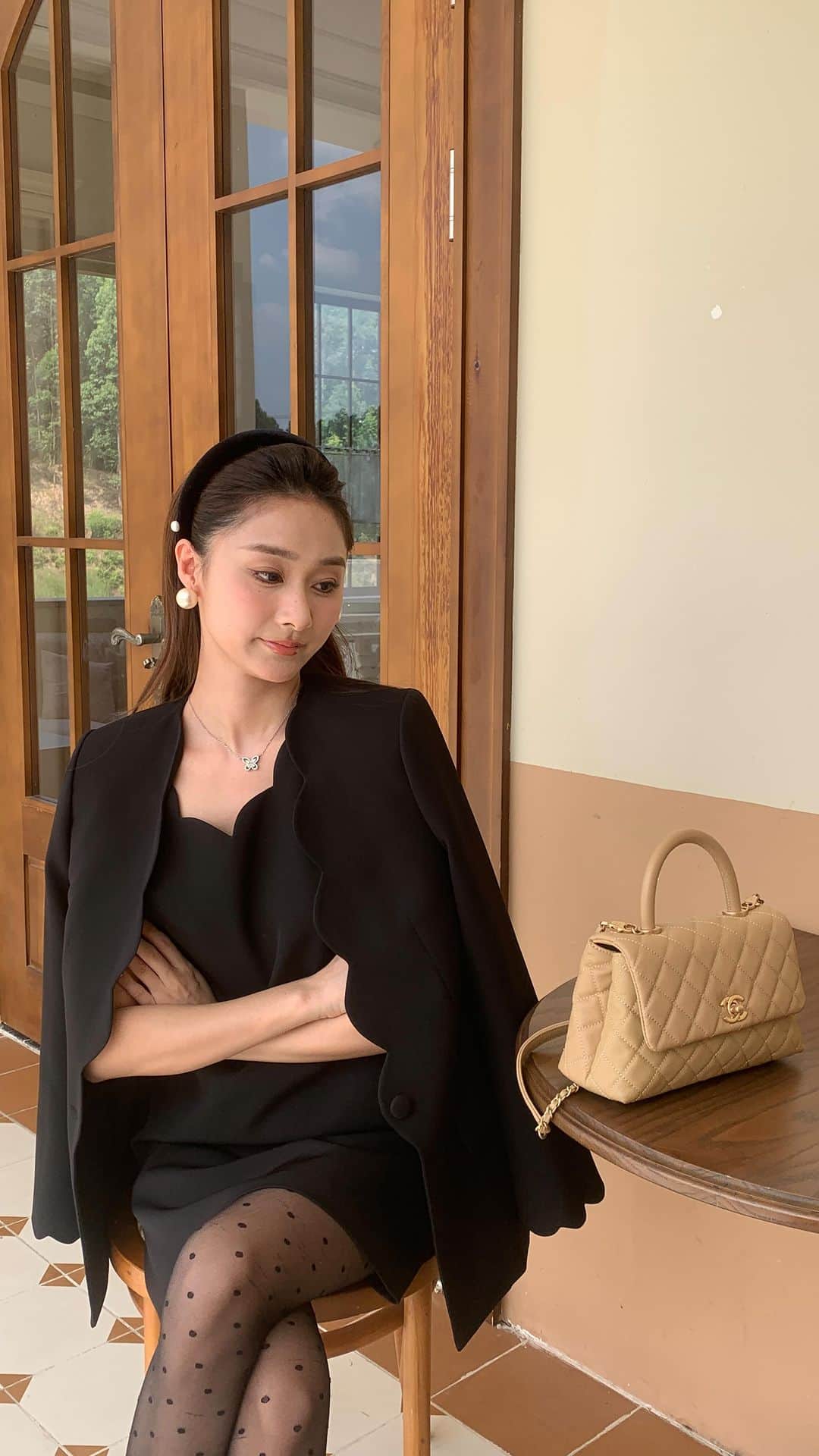 のインスタグラム：「上質ELSA series♡ scallop designでほんのり乙女心を投入♡  上品jacket&mini dress」